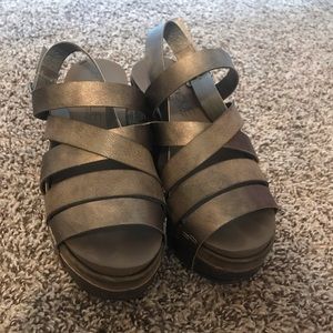 Antalope look alike wedges